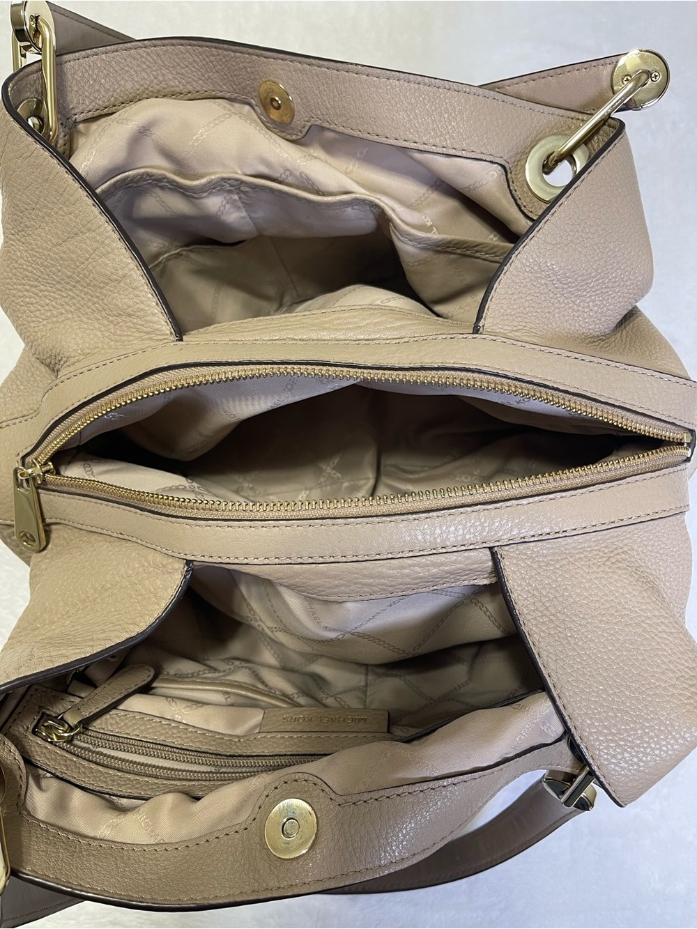 Michael Kors Raven Large Pebbled Leather Shoulder Bag - Taupe Beige Tan - Picture 6 of 9